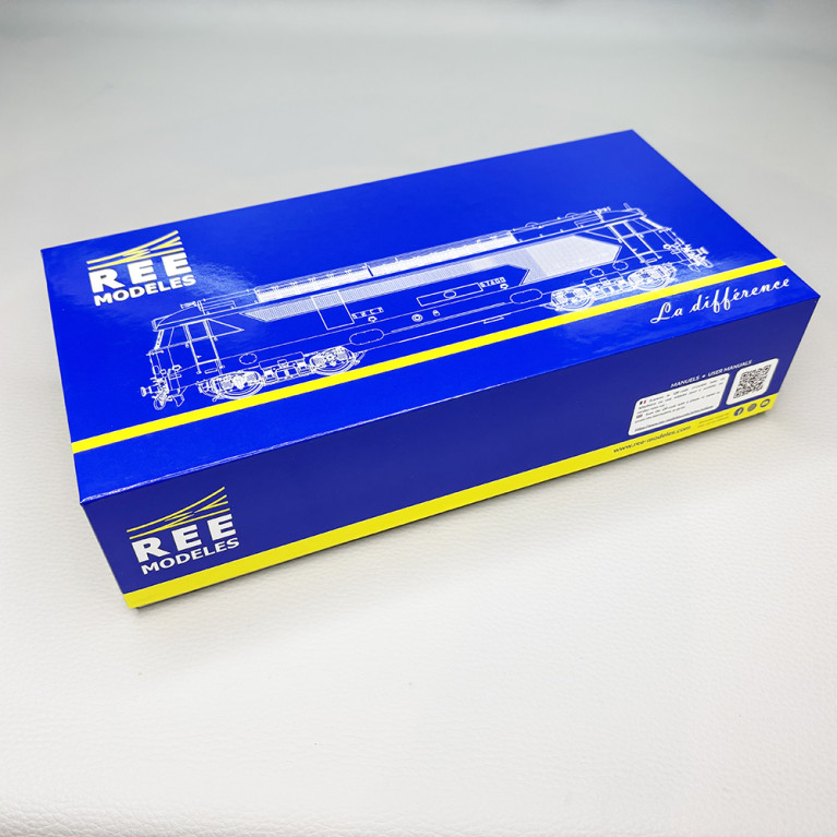 REE MB-250 - Locomotive diesel  BB 67590, bleue, logo Casquette et Carmillon, SNCF