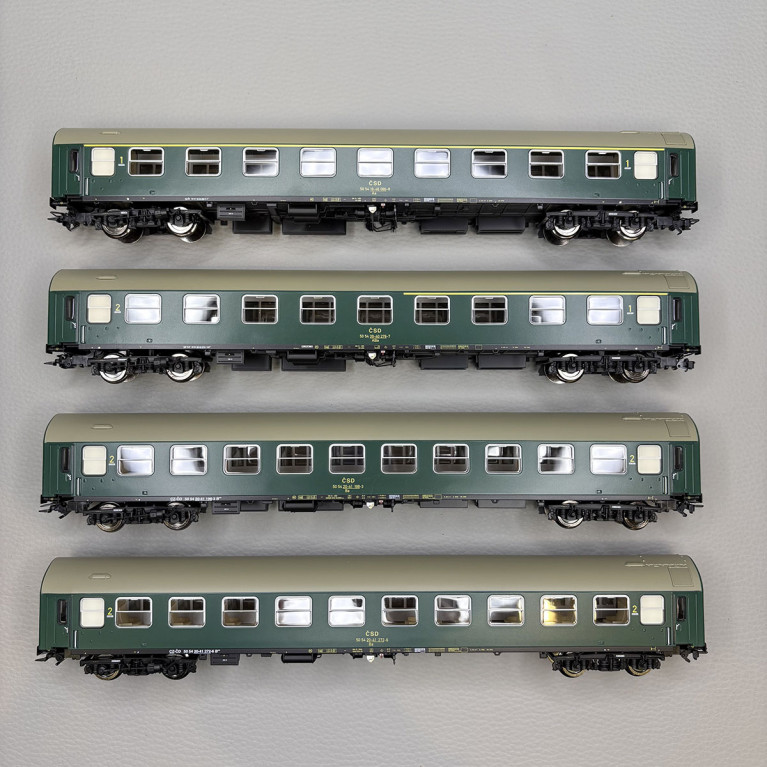 Train vapeur locomotive Albatros et 4 voitures "Musé", ZSR/CD- MARKLIN 26498