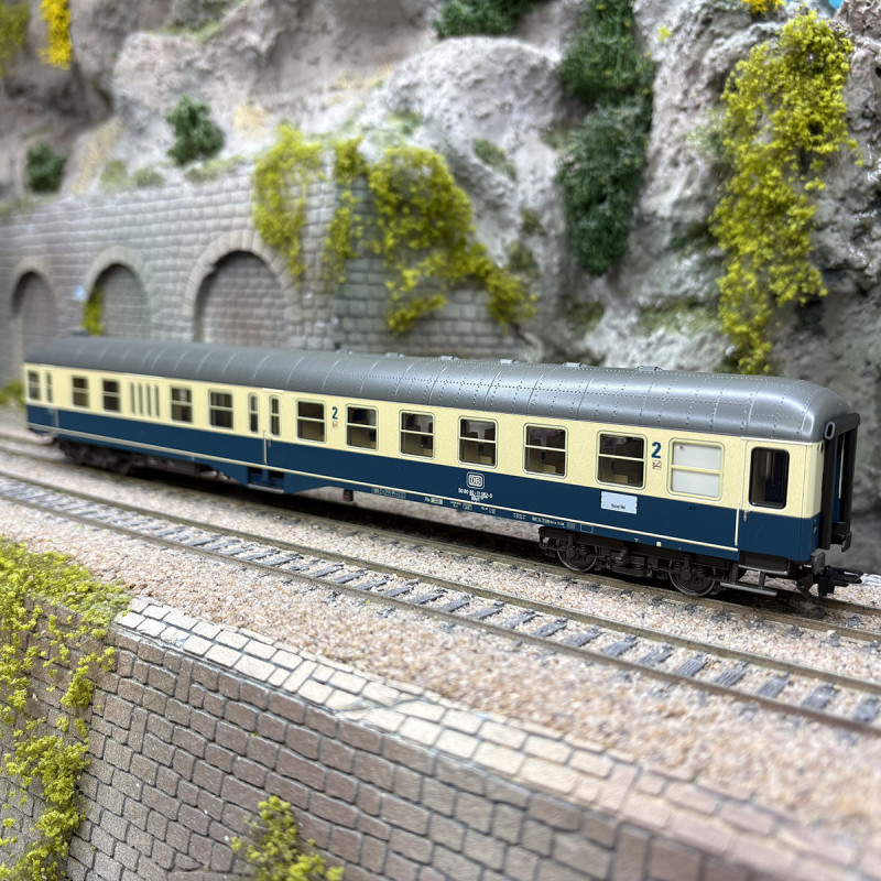 Voiture pilote type BDylf 457, 2CL, DB, avec éclairage, Ep. IV - TRIX 23177 - HO 1/87