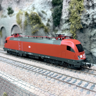 Locomotive électrique, type Taurus, 182 008-3, DB, Ep VI - PIKO 57916-7 - HO 1/87