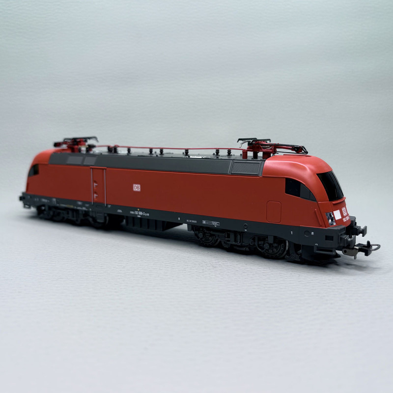 Locomotive Taurus 182 022-4 DB Ep VI -HO 1/87- PIKO 57916