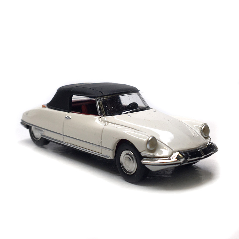 Citroën DS 19 cabriolet fermée, blanc, 1963 - SAI 7810 - HO 1/87