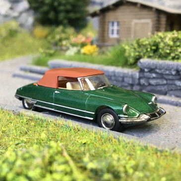 Citroën DS 19 cabriolet fermée, vert métallisé, 1963 - SAI 7819.1 - HO 1/87
