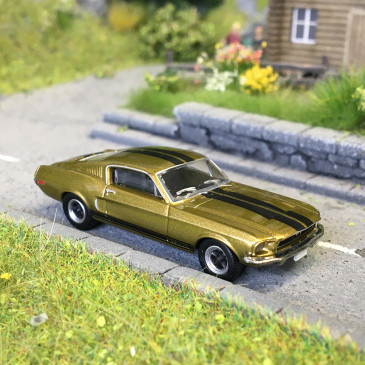 Ford Mustang Fastabck, Shelby GT 350, or/noir, 1968 - BREKINA 19615 - HO 1/87