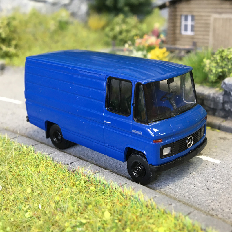 Mercedes Benz L 406 D tôlé, bleu, 1967 - BREKINA 36849 - HO 1/87
