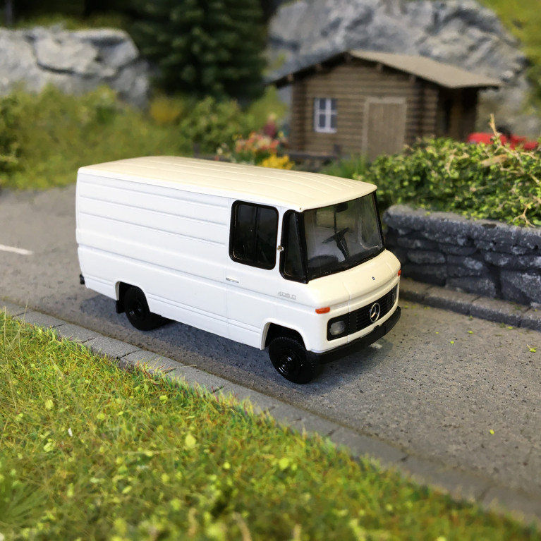 Mercedes Benz L 406 D tôlé, blanc, 1967 - BREKINA 36852 - HO 1/87