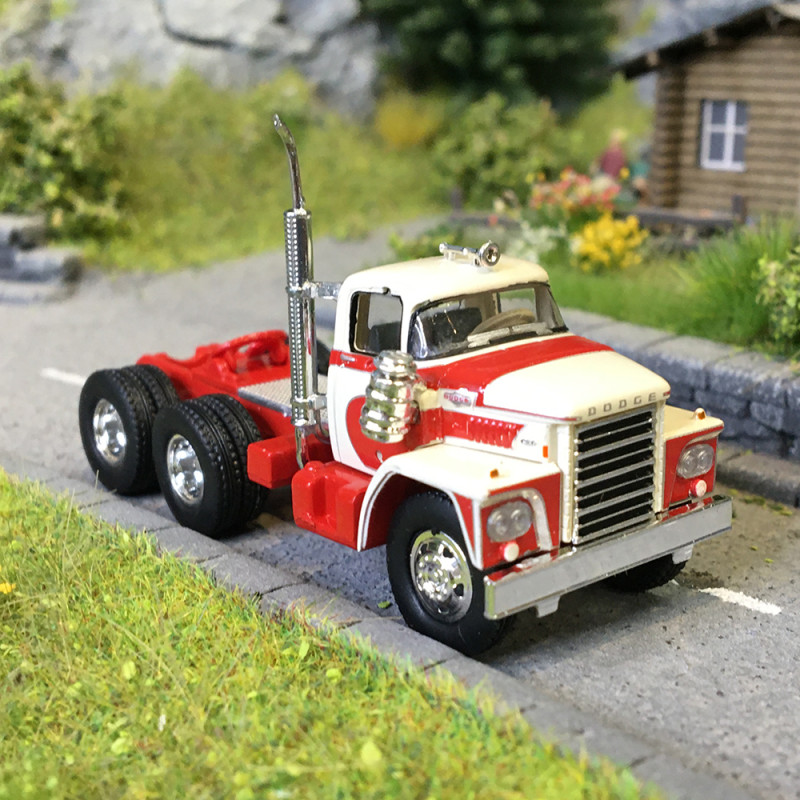 Tracteur Dodge, LCF CT 900, blanc/rouge, 1960 - BREKINA 86300 - HO 1/87