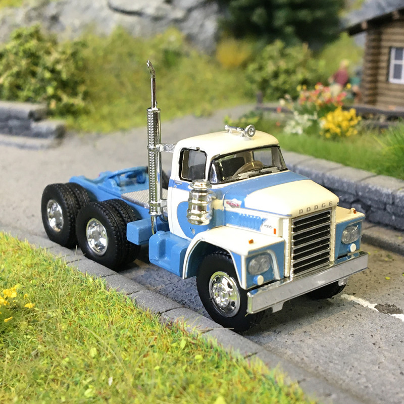 Tracteur Dodge, LCF CT 900, blanc/bleu, 1960 - BREKINA 86301 - HO 1/87