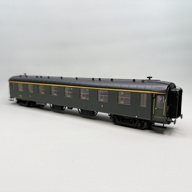 Voiture OCEM RA, A8myfi, 1CL, marquage 1956, toit noir, SNCF - LSMODELS 40918