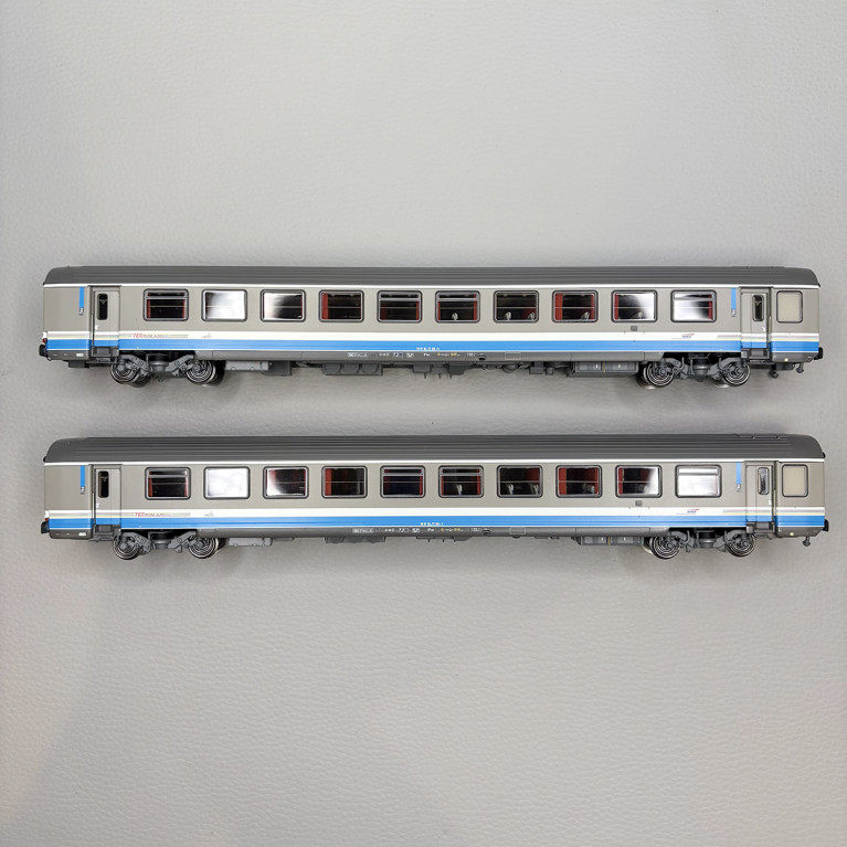 Lsmodels 41217 - 2 voitures Corail, Vtu, B10tux, 2CL, livrée TER Rhône Alpes, logo Casquette, SNCF