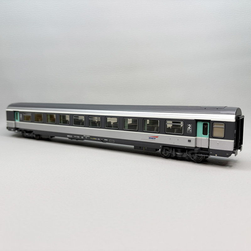 Lsmodels 40606 - Voiture Corail, Vtu, B11rtu, 2CL, livrée Corail+, Sigle Casquette, SNCF