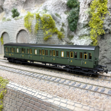 Voiture à compartiment A1"1/2" B6ty, mixte 1/2CL, N°3272, SNCF, Ep. III - PIKO 53338 - HO 1/87