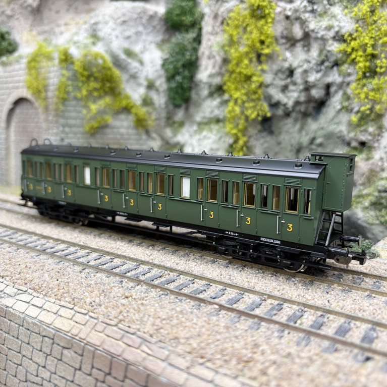 Voiture à compartiment C9tyf, 3CL, N°11059, SNCF, Ep. III - PIKO 53337 - HO 1/87