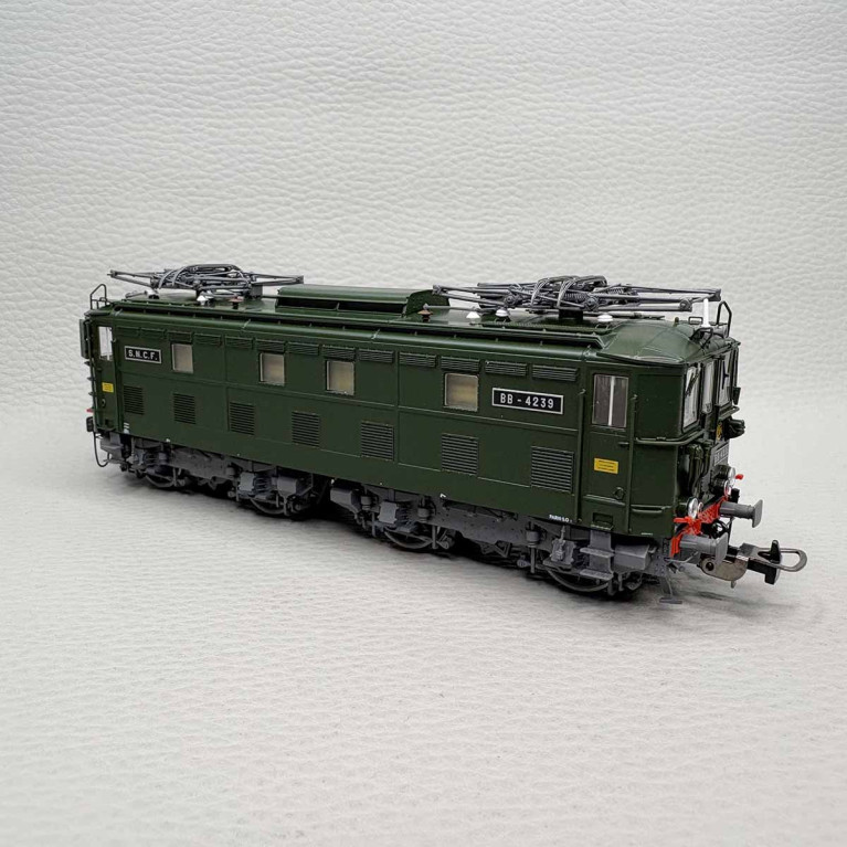 Locomotive électrique BB 4239 de manœuvre, SNCF - PIKO 97429