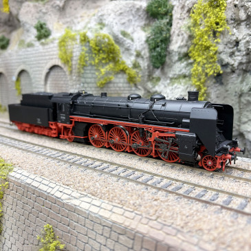 Locomotive à vapeur 19 016, "Saxon Pride", tender charbon, DR/GDR, Ep. IIIa, digital son - TRIX 25019 - HO 1/87