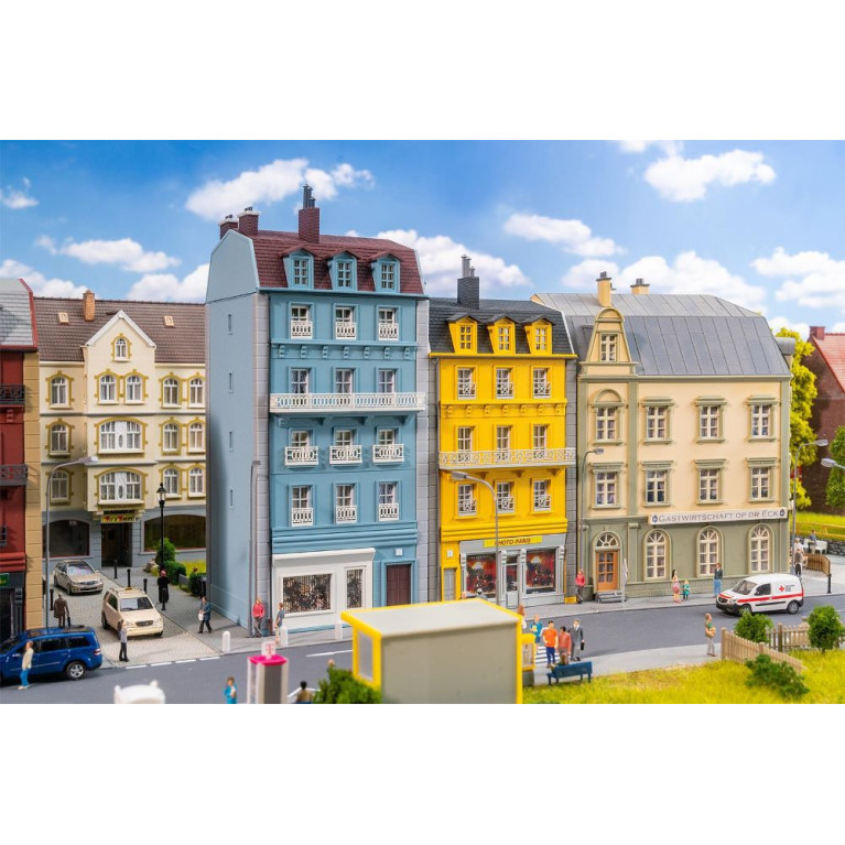 Ensemble de maisons de ville - Faller 130714 - HO 1/87