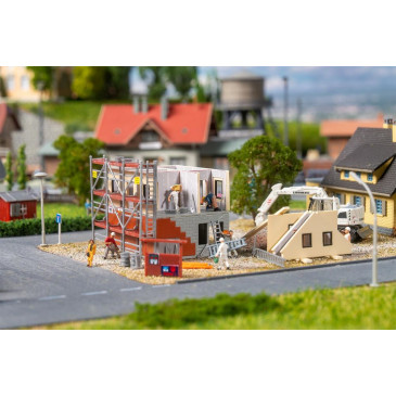 Maison préfabriquée en construction - Faller 232149 - N 1/160