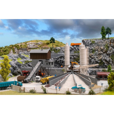 Centrale à béton, avec silo de chargement de gravier - Faller 222228 - N 1/160