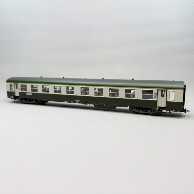 R37 42510 - Voiture USI, B10t, 2CL, Sud Est, Dijon, logo Nouille, SNCF