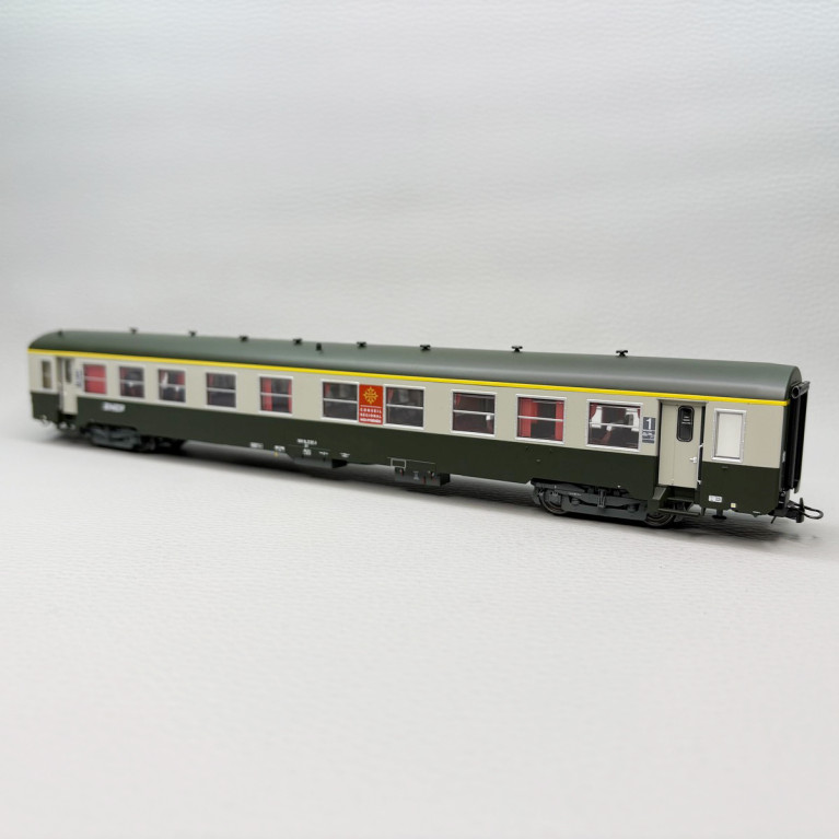 R37 42522 - Voiture USI, A4t4, 1CL, Sud Ouest, Toulouse, logo Nouille blanc, SNCF