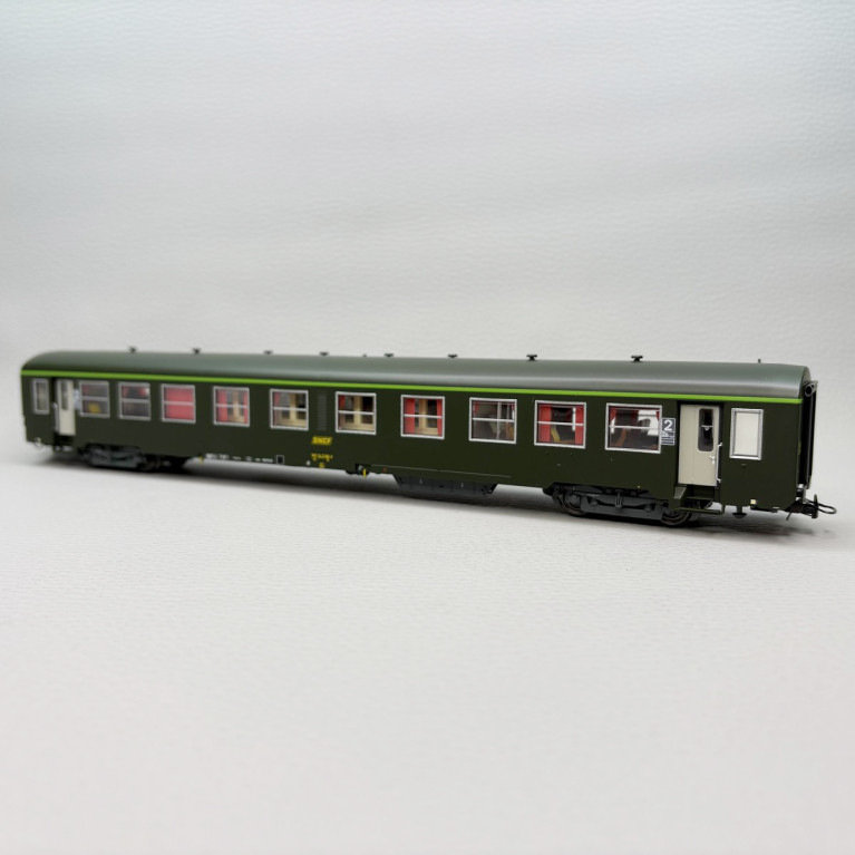 R37 42523 - Voiture USI, B4t4, 2CL, Ouest, Sotteville, logo Encadré jaune, SNCF