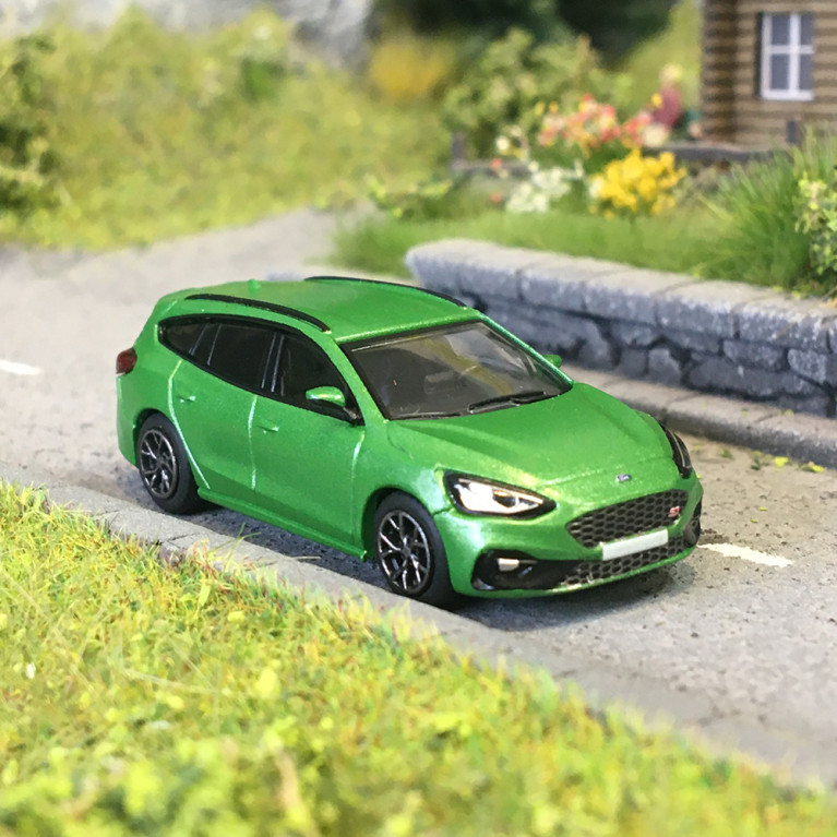 Ford Focus, MK IV, break, vert métallisé, 2020 - PCX 870611 - HO 1/87