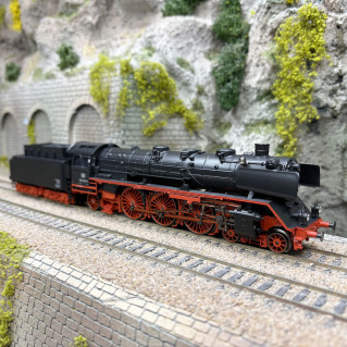 MÄRKLIN H0 ART 3763 Elektrolokomotive Serie 465 der BLS Digital OVP/Top EUR 169,00 - DE