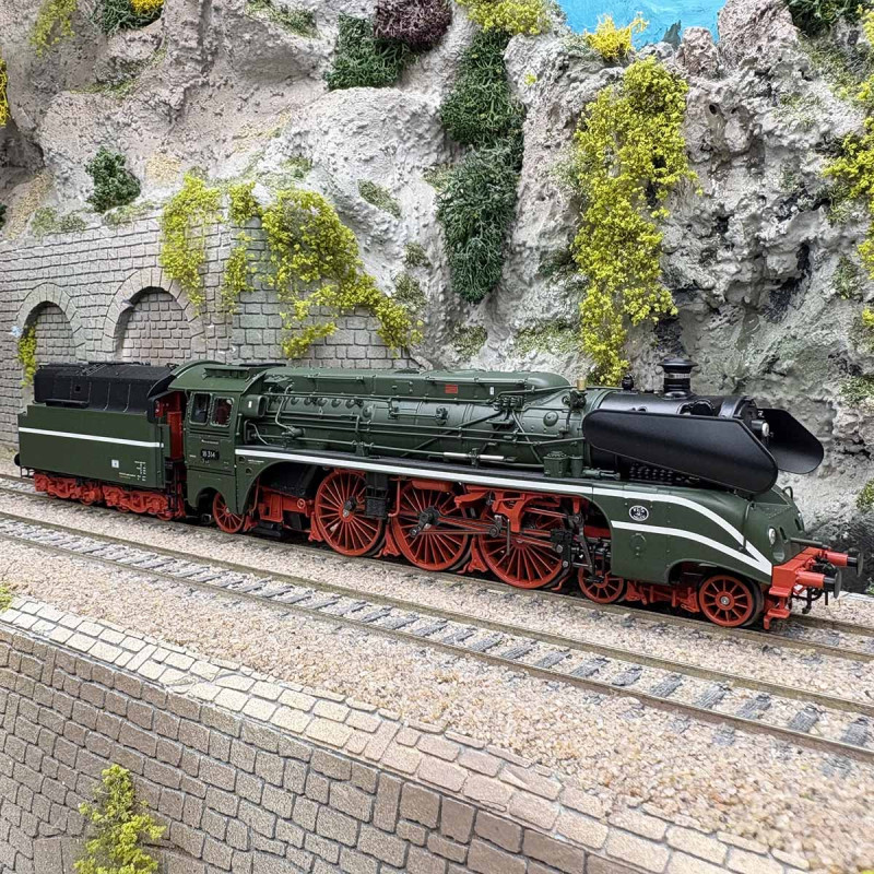 Locomotive à vapeur BR 18 314, version fioul, DR, Ep. III, digital son - MARKLIN 39029 - HO 1/87