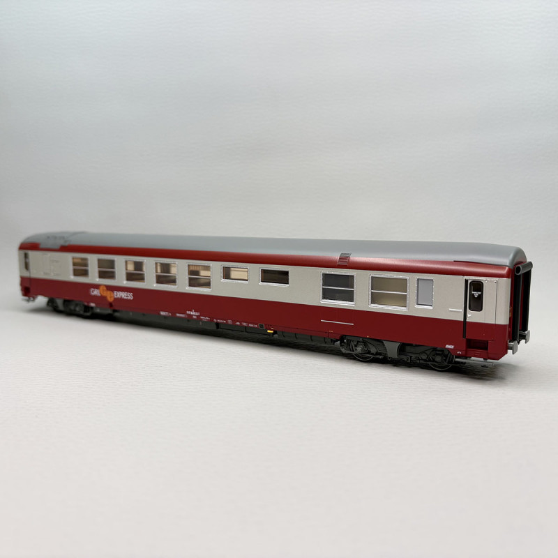 Voiture Gril Express, livrée rouge / gris métal, logo "GE" orange, SNCF - LSMODELS 40154