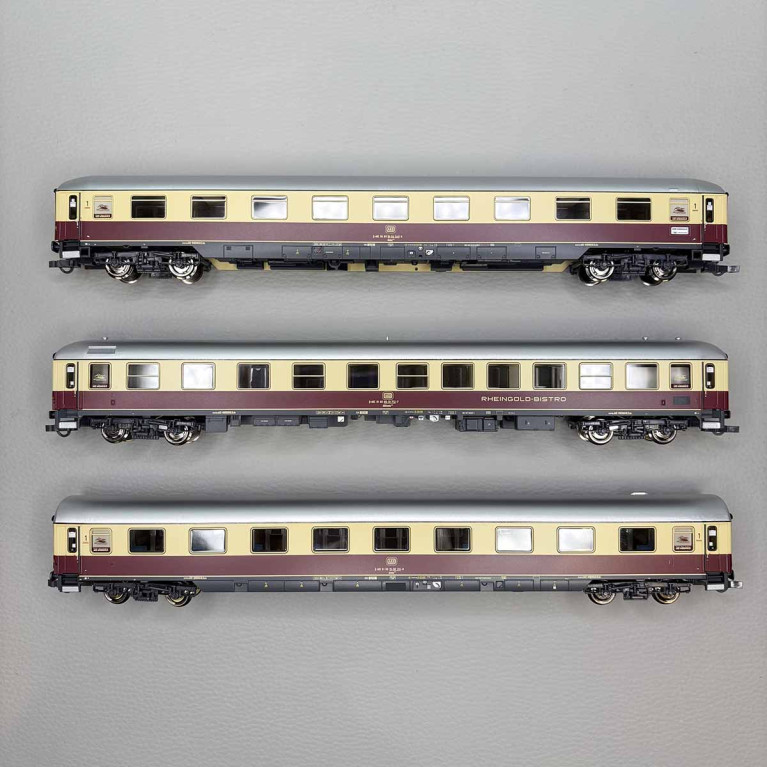 3 voitures voyageurs du "Rheingold", AKE-Eisenbahntouristik - ROCO 6200122