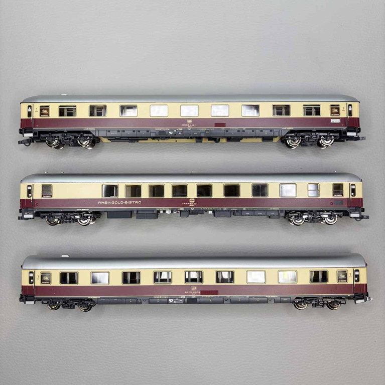3 voitures voyageurs du "Rheingold", AKE-Eisenbahntouristik - ROCO 6200122