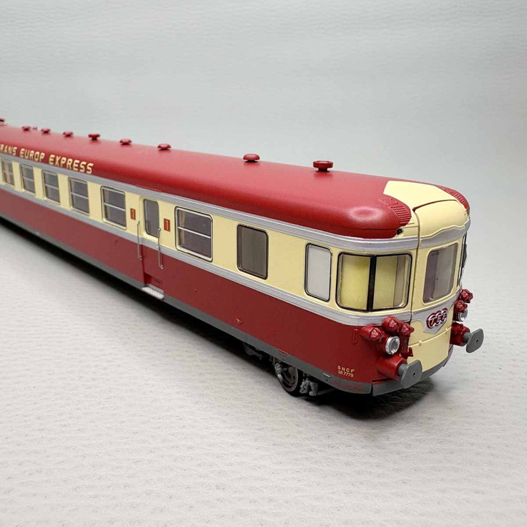REE MB-258 - Automotrice RGP1, X 2779 + XR 7779, TEE, Lyon-Vaise, SNCF