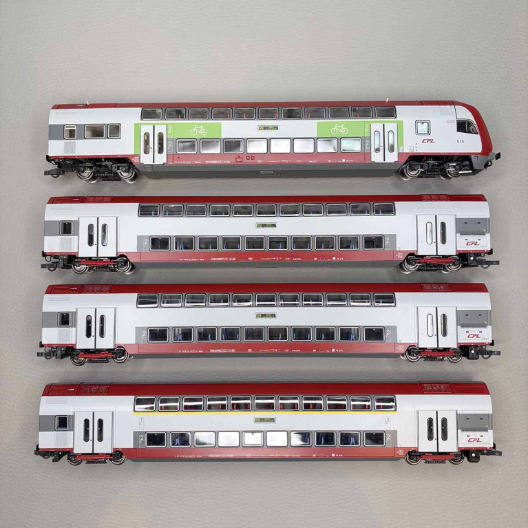 4 voitures à 2 niveaux de type DB / DAB, avec éclairage, CFL - ROCO 6210148