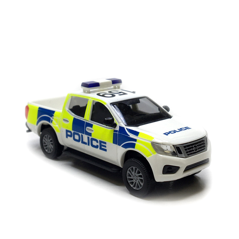 Nissan Navara, Police, royaume-uni - BUSCH 53728 - HO 1/87