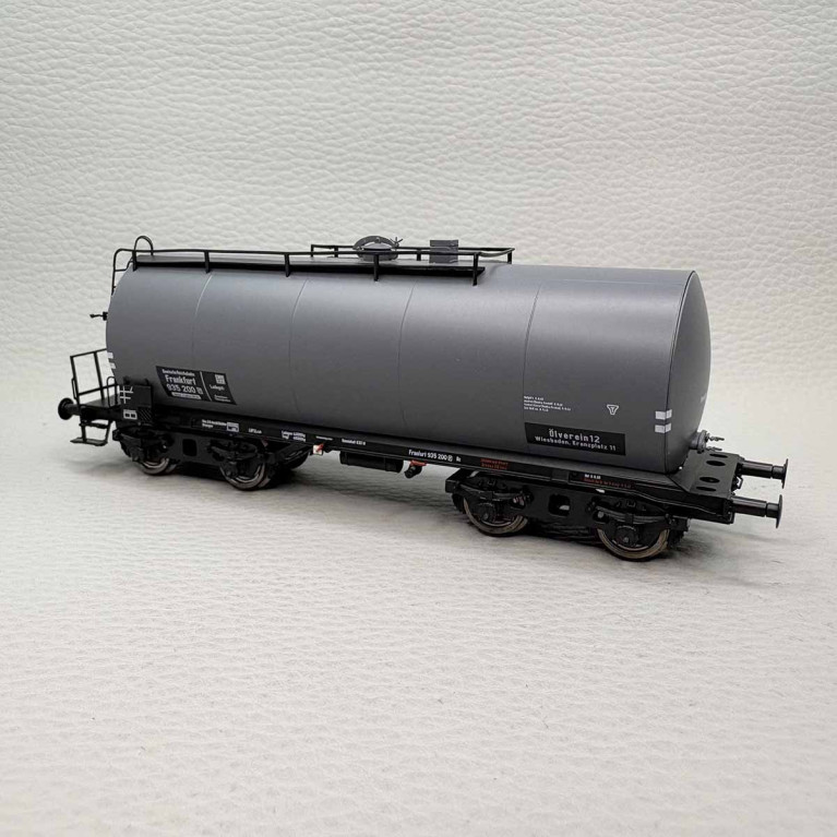 Wagon citerne à bogies type ZZ, "Association pétrolière 12", DRG - BRAWA 49625
