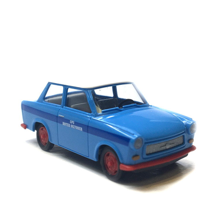 Trabant P601, limousine, GPL Octobre rouge - BUSCH 53113 - HO 1/87
