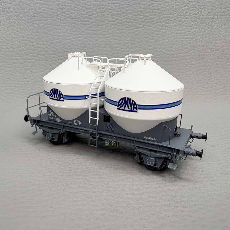 R37 43113 - Wagon cimentier 2 essieux, décoration "OMYA", SNCF