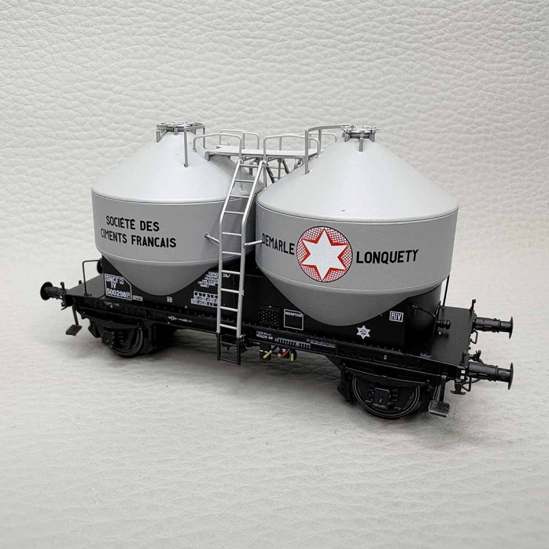 R37 43117 - Wagon cimentier 2 essieux, décoration "Demarle Lonquety", SNCF