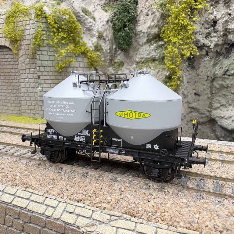 Wagon cimentier 2 essieux, décoration "Simotra", SNCF, Ep. III - R37 43119 - HO 1/87