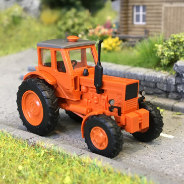 Tracteur, Belarus MTS-52, charrue à 2 socs - BUSCH 51361 - HO 1/87