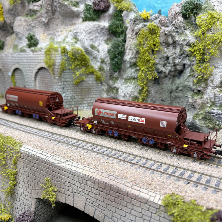2 wagons trémies à bogies type Taoos, "Ermewa / Chemoil, F-ERSA, Ep. VI - JOUEF HJ6228 - HO 1/87