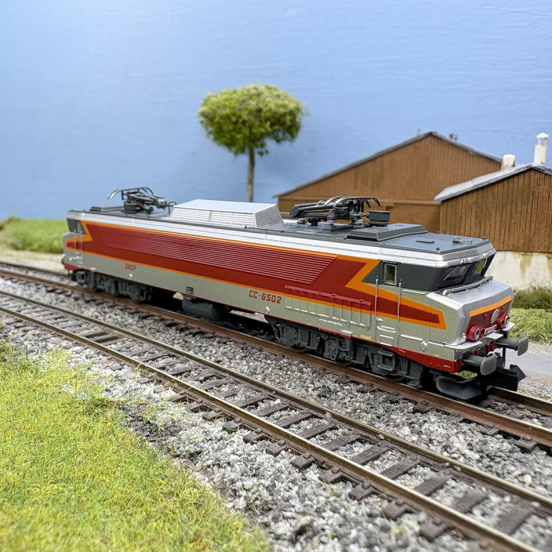 Locomotive électrique CC 6502, "livrée d'origine argent", SNCF, Ep. IV - ARNOLD HN2650 - N 1/160