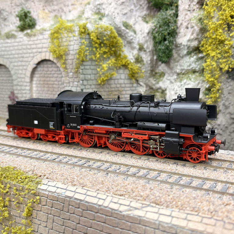 Locomotive à vapeur BR 38 2833, DR, Ep. III - ROCO 71397 - HO 1/87