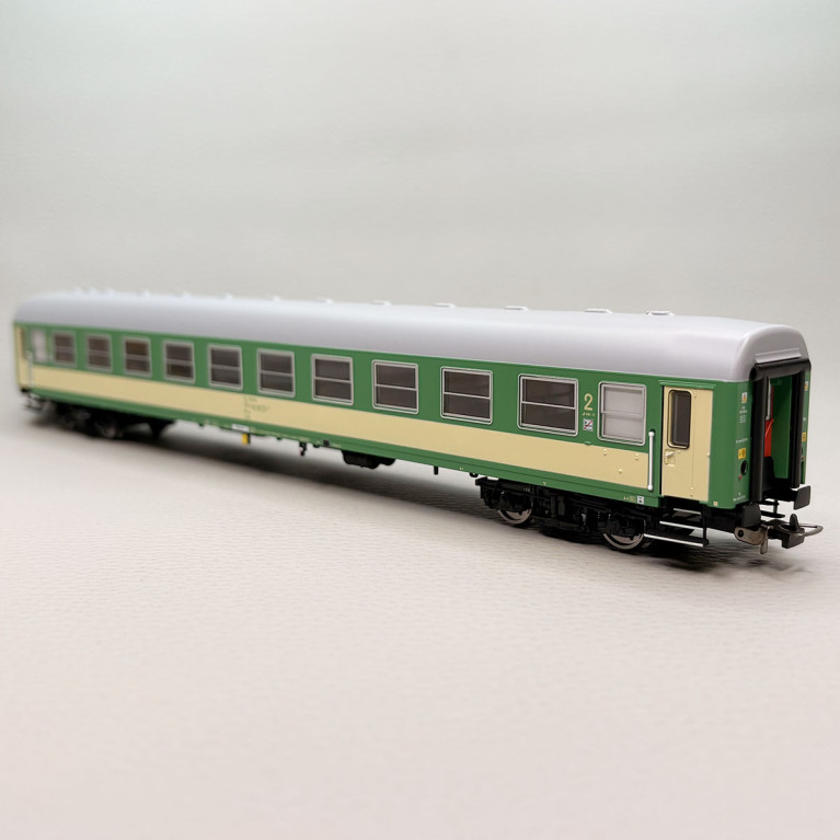 Voiture voyageurs type 111Ap, B10ou, 2 CL, PKP - PIKO 97186