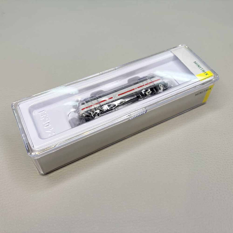 Locomotive électrique 218 341-6, "version IC" DB - MINITRIX 16827