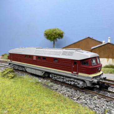 Locomotive diesel lourde BR 232 357-4, DB, Ep. V, digital son - MINITRIX 16235 - N 1/160