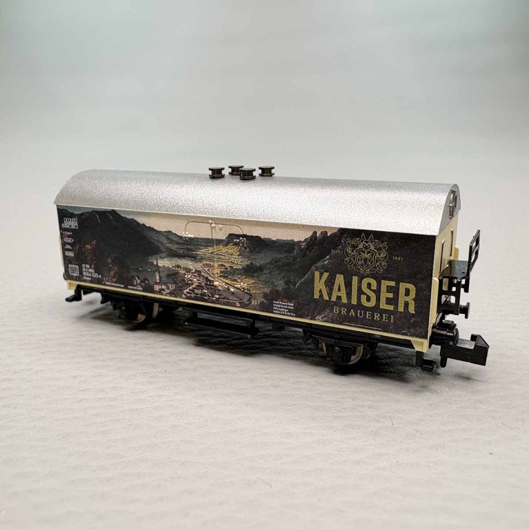 Wagon frigorifique de type Ibopqs, transport de bière "Kaiser" - MINITRIX 18105