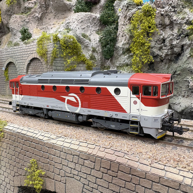Locomotive diesel 754 083-4, ZSSK, Ep. VI - ROCO 7300082 - HO 1/87