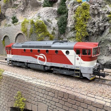 Locomotive diesel 754 083-4, ZSSK, Ep. VI - ROCO 7300082 - HO 1/87