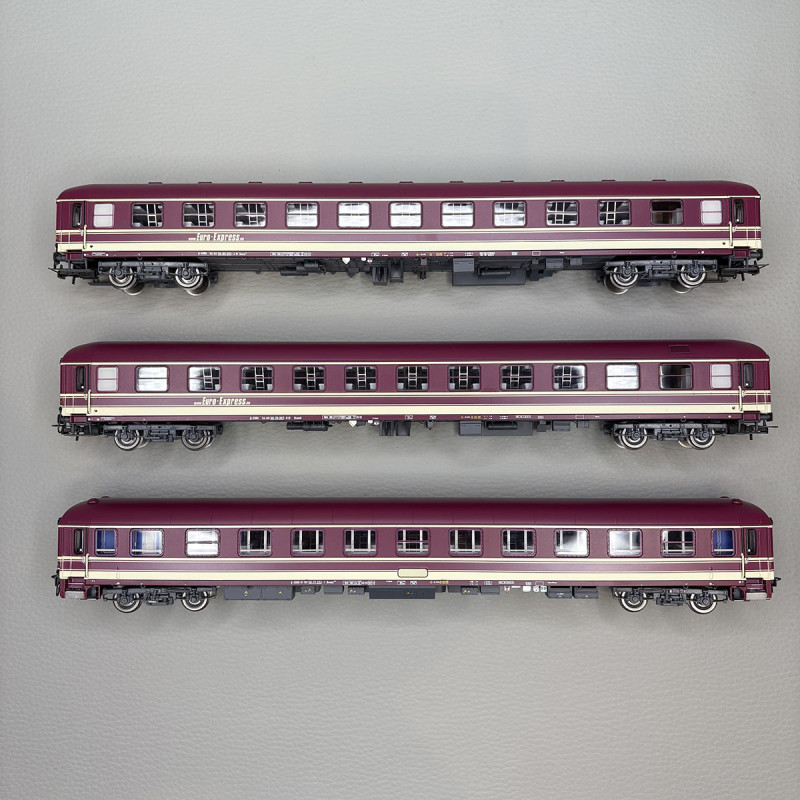 3 voitures couchettes de type Bcm, Euro-Express, DB - RIVAROSSI HR4417